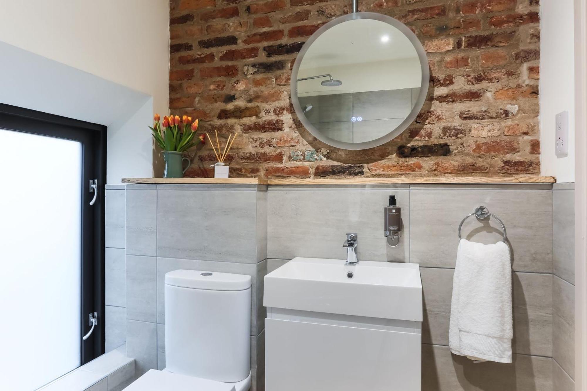 The Barn At Plas Ashpool Sleeps 8 Llandyrnog Eksteriør billede