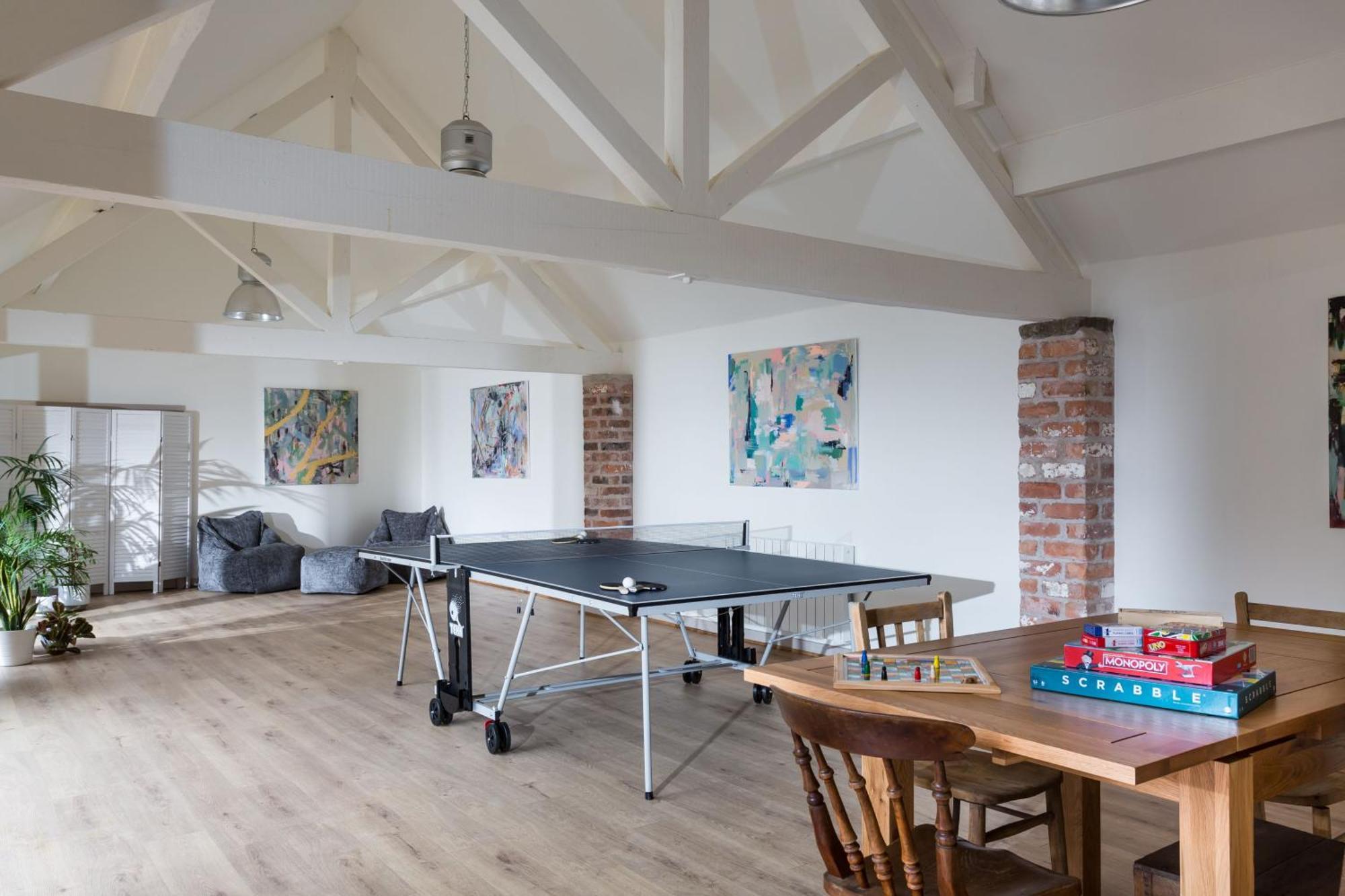 The Barn At Plas Ashpool Sleeps 8 Llandyrnog Eksteriør billede
