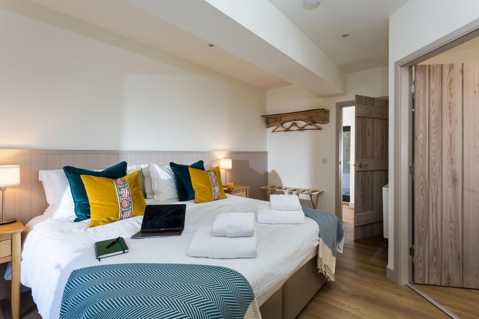 The Barn At Plas Ashpool Sleeps 8 Llandyrnog Eksteriør billede